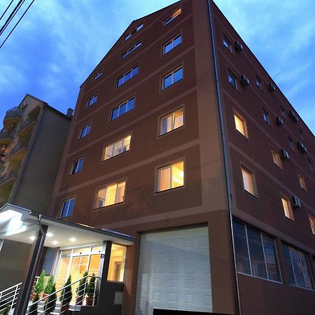 Hotel Feniks โปชาเรวัซ ภายนอก รูปภาพ