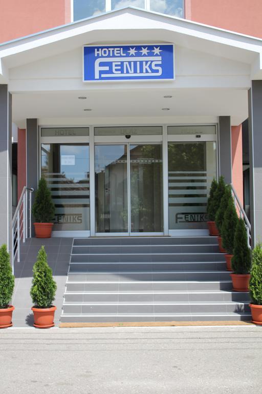 Hotel Feniks โปชาเรวัซ ภายนอก รูปภาพ