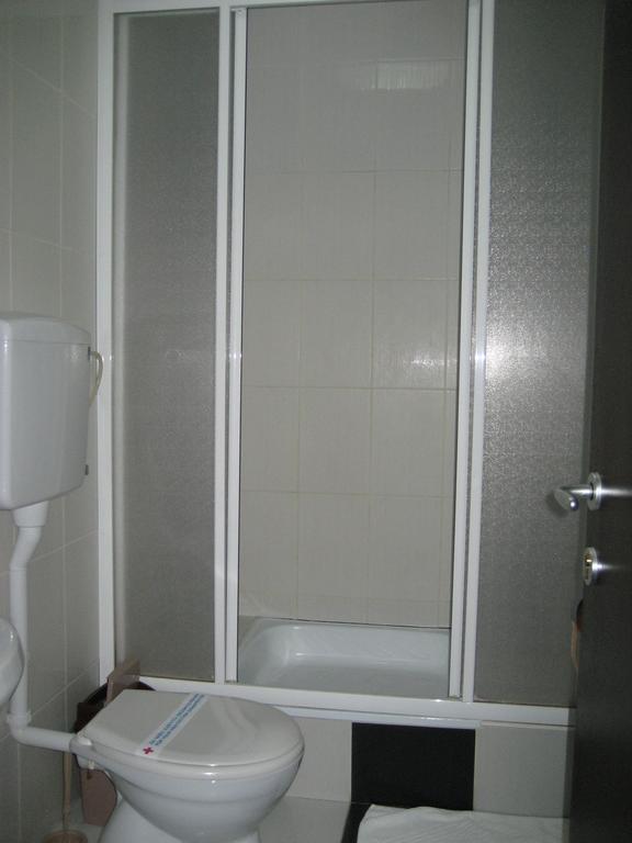 Hotel Feniks โปชาเรวัซ ภายนอก รูปภาพ